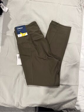 Old Navy Olive Green Active Crop Leggings